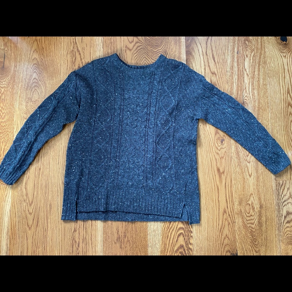 Grey sweater with specks